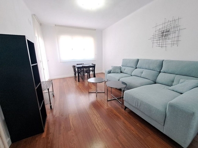 Alquiler de piso en Centro - Ávila de 3 habitaciones con terraza y muebles