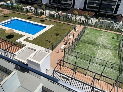 Alquiler de piso en Poniente-Norte - Miralbaida - Parque Azahara de 2 habitaciones con terraza y piscina