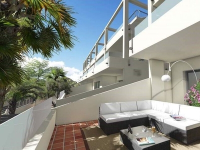 Ático en venta en Centro Urbano de 2 habitaciones con terraza y piscina