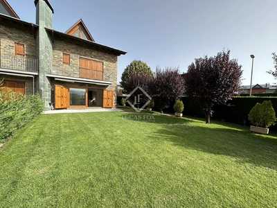 Casa / villa de 342m² en venta en La Cerdanya, España