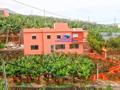 Chalet independiente con terreno en venta en la Bermudez
