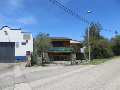 Edificio en venta enavda. costa brava...,sils,girona