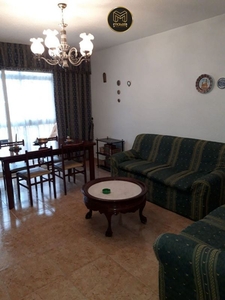 Piso en alquiler en Andújar de 4 habitaciones con balcón y aire acondicionado