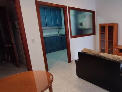 Piso en alquiler en Plasencia de 2 habitaciones con muebles y aire acondicionado