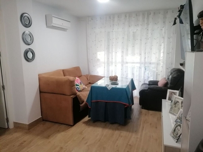 Piso en venta en calle Las Almenas de 2 habitaciones con terraza y aire acondicionado