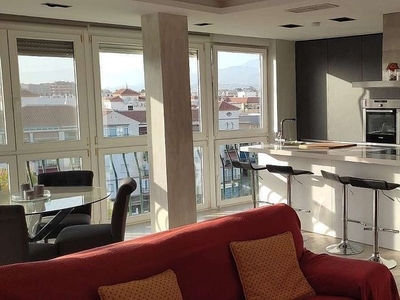 Piso en venta en Centro - Vélez-Málaga de 2 habitaciones con terraza y balcón