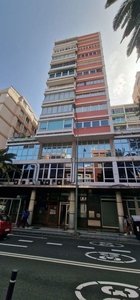 Venta de piso en avenida Primero de Mayo de 4 habitaciones con terraza y garaje