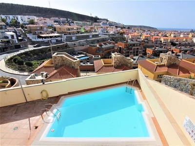 Venta de piso en calle Teguisa de 2 habitaciones con terraza y piscina