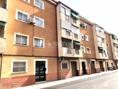 Venta Piso Aranjuez. Piso de dos habitaciones en Calle de Bailén 28. Con terraza calefacción individual