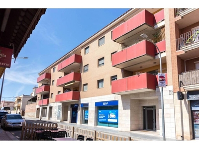 Venta Piso Mont-roig del Camp. Piso de tres habitaciones en Calle Catalunya 9. Buen estado primera planta con terraza