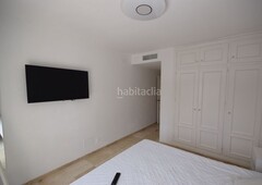 Apartamento con 3 habitaciones amueblado con parking y aire acondicionado en Marbella