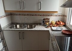Apartamento en ronda - rovira roure de 3 habitaciones. necesita reforma en Lleida