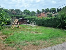 Casa en venta con piscina en Alella