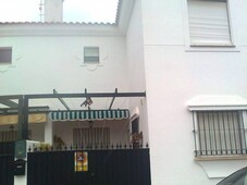 Venta Casa adosada en Borba 4 Olivenza. Buen estado plaza de aparcamiento con balcón calefacción individual 140 m²