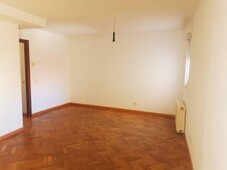 Venta Piso Fuente el Saz de Jarama. Piso de tres habitaciones Buen estado con terraza