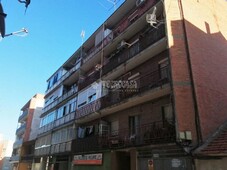 Venta Piso San Fernando de Henares. Piso de tres habitaciones A reformar entreplanta con terraza calefacción individual