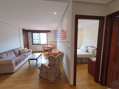 Alquiler Piso Ourense. Piso de dos habitaciones en Avenida BUENOS AIRES. Buen estado sexta planta