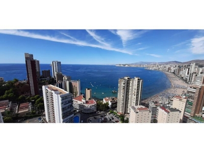 Apartamento con vistas al mar impresionantes a 100m de la playa Levante