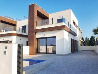 Casa adosada en venta en Daya Nueva