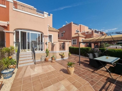 Casa adosada en venta en Los Montesinos