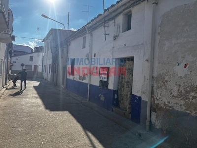 Casa-Chalet en Venta en Navalmoral De La Mata Cáceres Ref: 30721