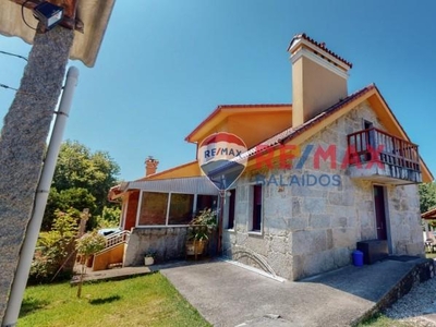 Casa en venta en Ponteareas