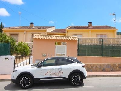 Chalet en venta en Los Balcones, Alicante