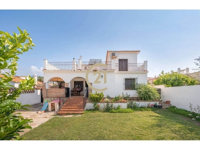 Chalet en venta en Río Real, Marbella, Málaga