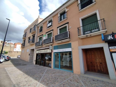 Local comercial Plasencia Ref. 93995543 - Indomio.es