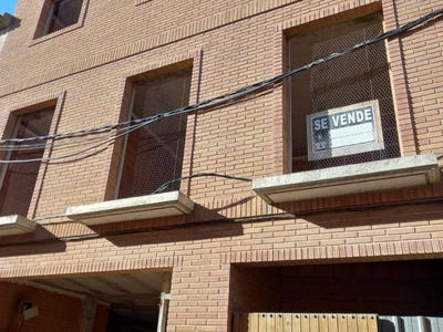 Venta Chalet en Calle Horno Fuentes de Ebro. Buen estado plaza de aparcamiento 305 m²