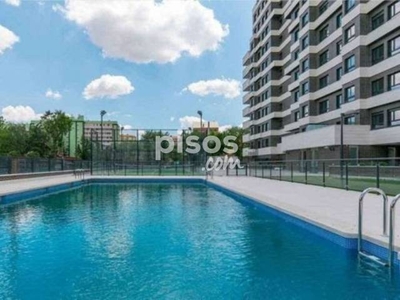 Piso en alquiler en Avenida del Santo Ángel de la Guarda en Valdezarza por 1.550 €/mes