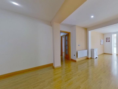 Piso en venta en Jesus de Monasterio, 24, Centro - Ayuntamiento