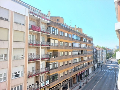 Venta de piso en Santiago - El Anglo de 2 habitaciones con terraza y balcón