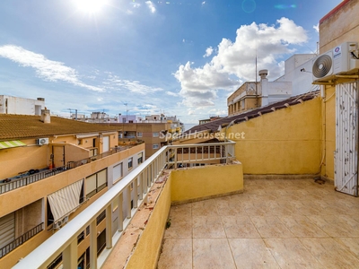 Apartamento ático en venta en Centro, Torrevieja