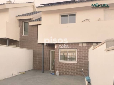 Casa adosada en venta en Calle Emilia Pardo Bazán