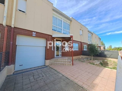 Casa adosada en venta en Carretera de Logroño