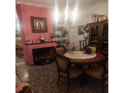 Casa de Pueblo en Venta en Gelves, Sevilla