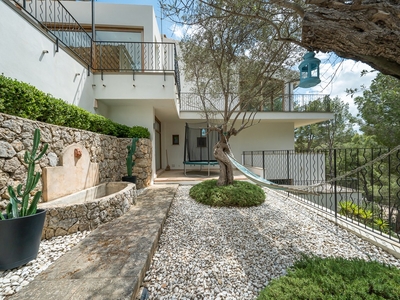 Elegante villa moderna con vistas al mar en Son Vida, Palma de Mallorca