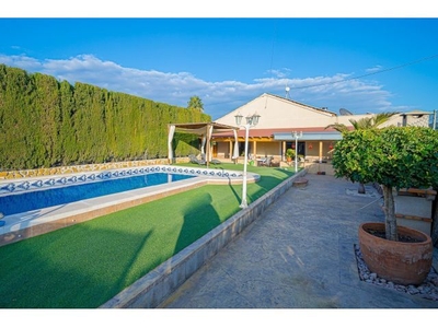Fantástica casa con terreno junto al río en Formentera del Segura, Alicante, Costa Blanca