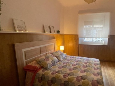 Se alquila habitación en casa de 4 dormitorios en Cartagena