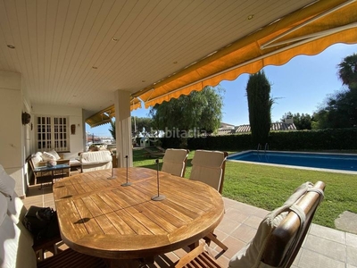 Chalet precioso chalet independiente con piscina privada en vallpineda en Sitges