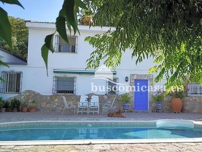 Venta de casa con piscina en Tiro Nacional-Antonio Diaz-La Magdalena (Jaén)