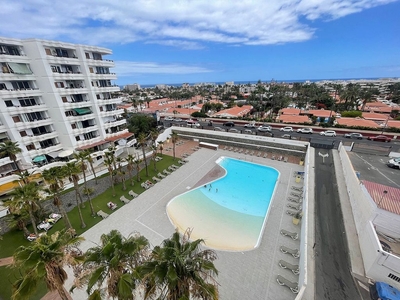 Alquiler de ático en avenida Gran Canaria de 2 habitaciones con terraza y piscina