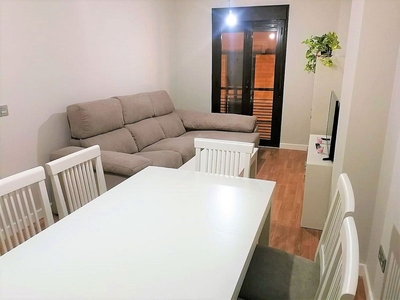 Alquiler de piso en Centro - Huelva de 3 habitaciones con muebles y balcón