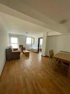 Alquiler de piso en Centro - Teruel de 3 habitaciones con garaje y muebles