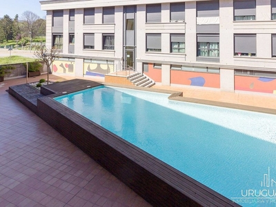 Alquiler de piso en Nigrán de 2 habitaciones con piscina y garaje