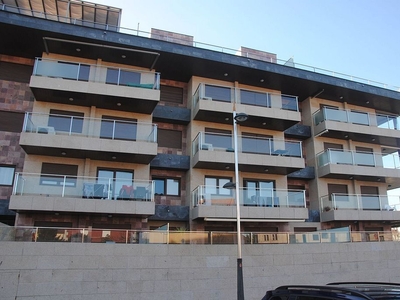 Alquiler de piso en travesía Calvarios de 2 habitaciones con terraza y garaje