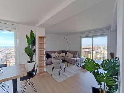 Ático en alquiler en Nou Eixample Nord de 4 habitaciones con terraza y muebles