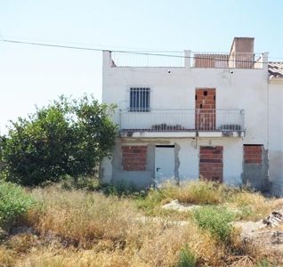 Casa con terreno en Lorca