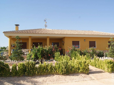 Casa en venta en Pinoso